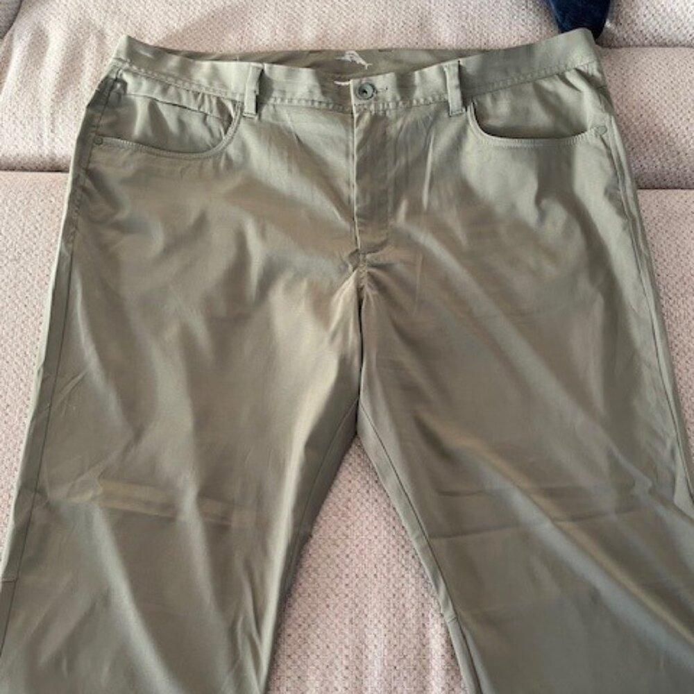 Tommy Bahama Light Weight Dress Pants in Olive Green